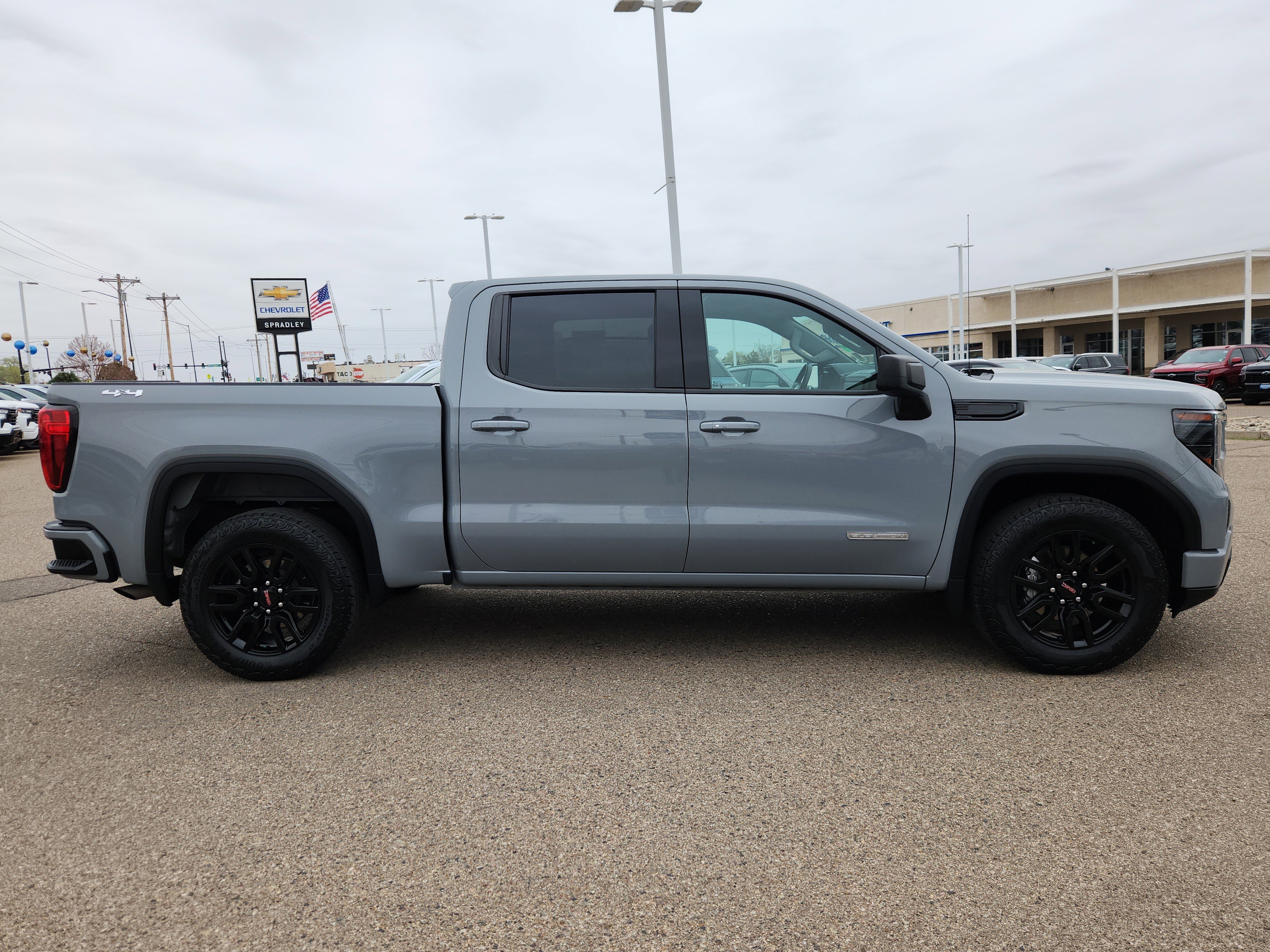 Used 2024 GMC Sierra 1500 Elevation image 4