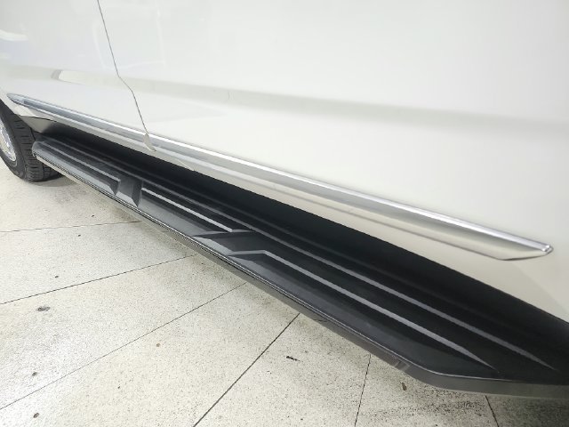 Used 2025 GMC Yukon Denali RWD image 47