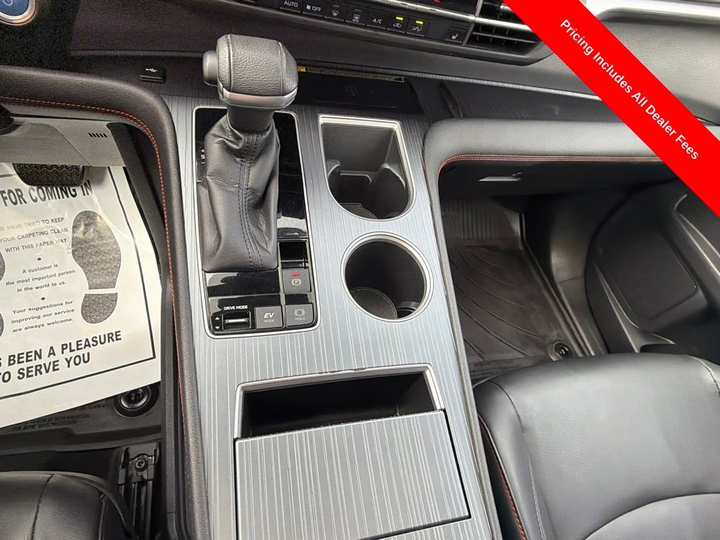 Used 2022 Toyota Sienna XSE w/ XSE Plus Package FWD image 32