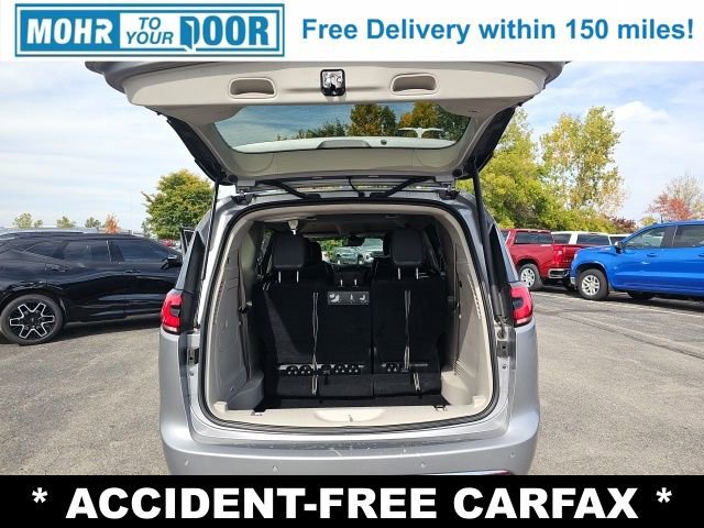 Used 2021 Chrysler Pacifica Touring-L image 38