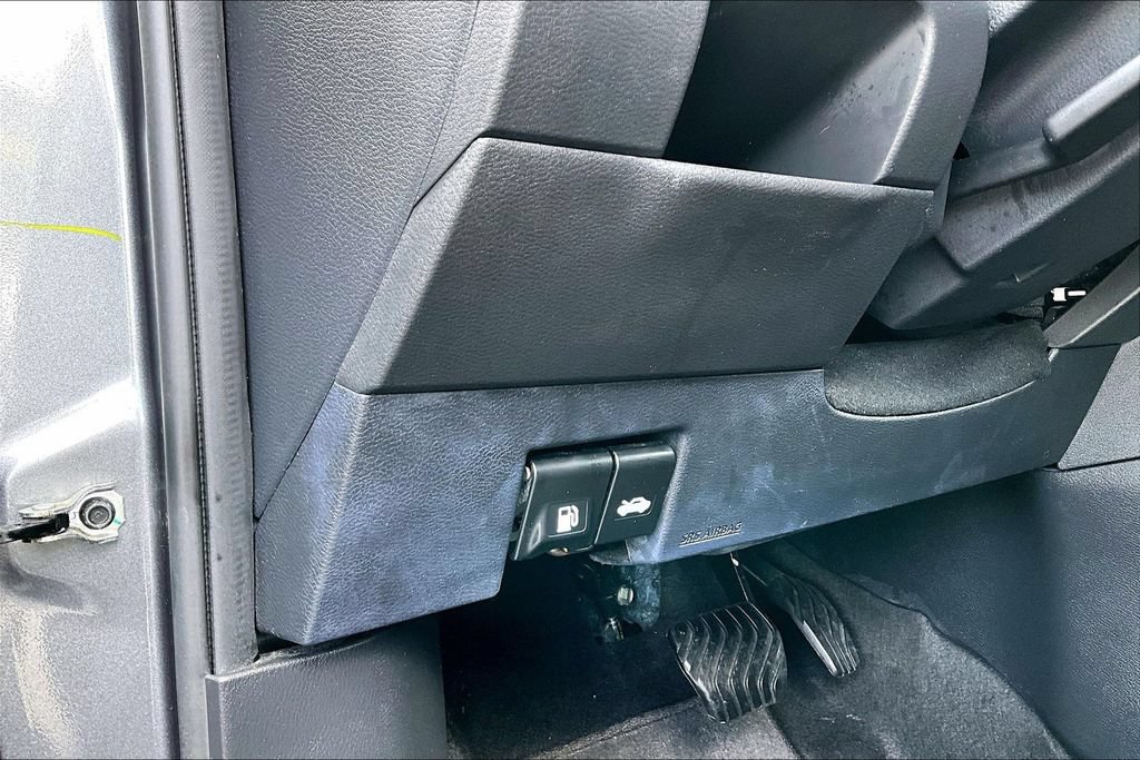 Used 2022 Nissan Kicks SV FWD image 15