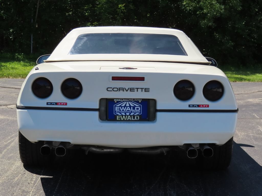 Used 1987 Chevrolet Corvette Convertible RWD image 11