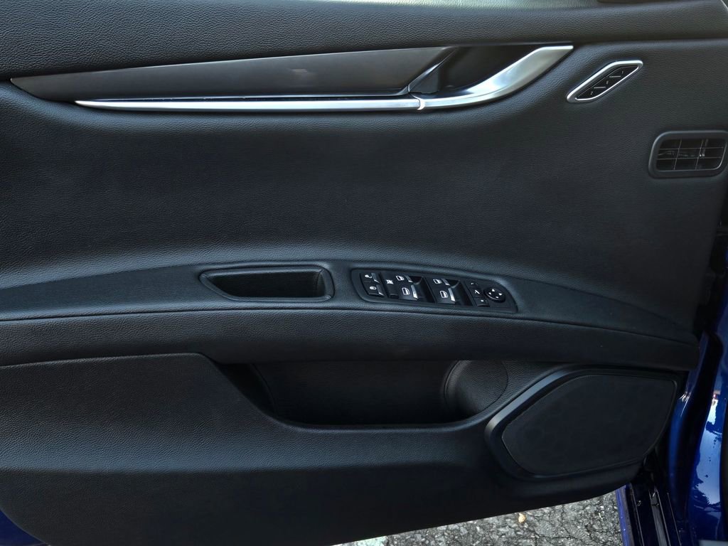 Used 2022 Maserati Ghibli GT image 11