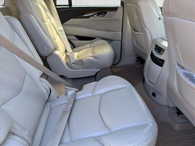 Used 2019 Cadillac Escalade Premium Luxury image 23