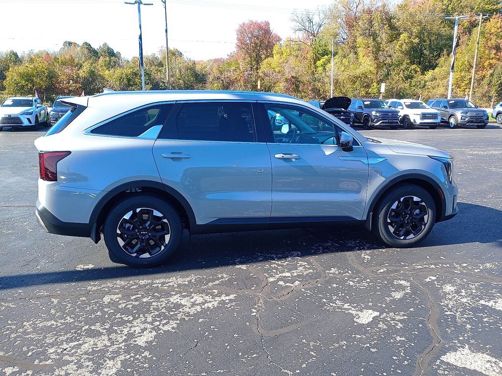 New 2026 Kia Sorento S w/ S Panoramic Sunroof Package image 2