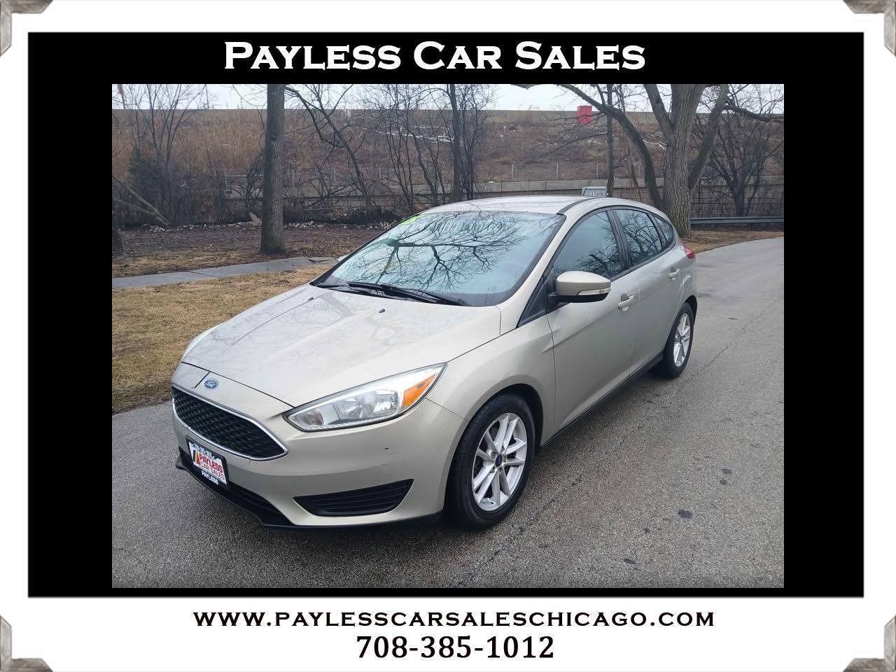 Used 2015 Ford Focus SE FWD image 1