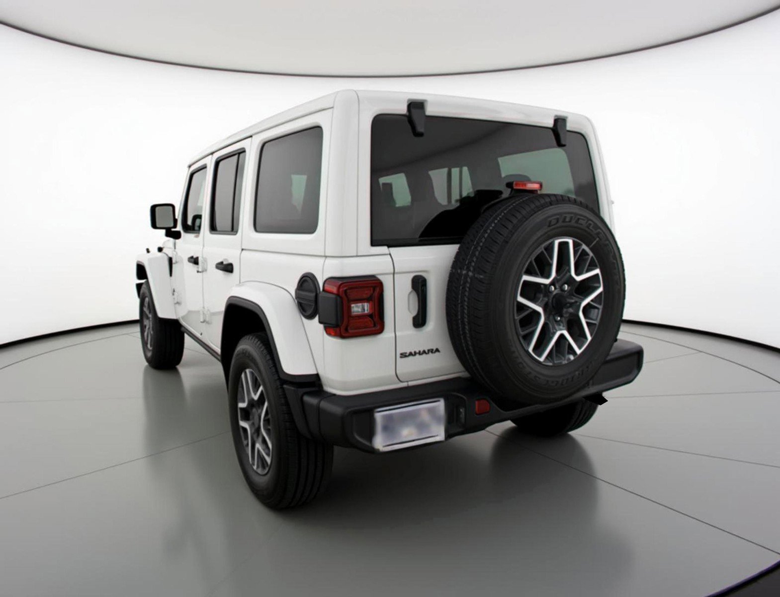 Used 2025 Jeep Wrangler Sahara image 6