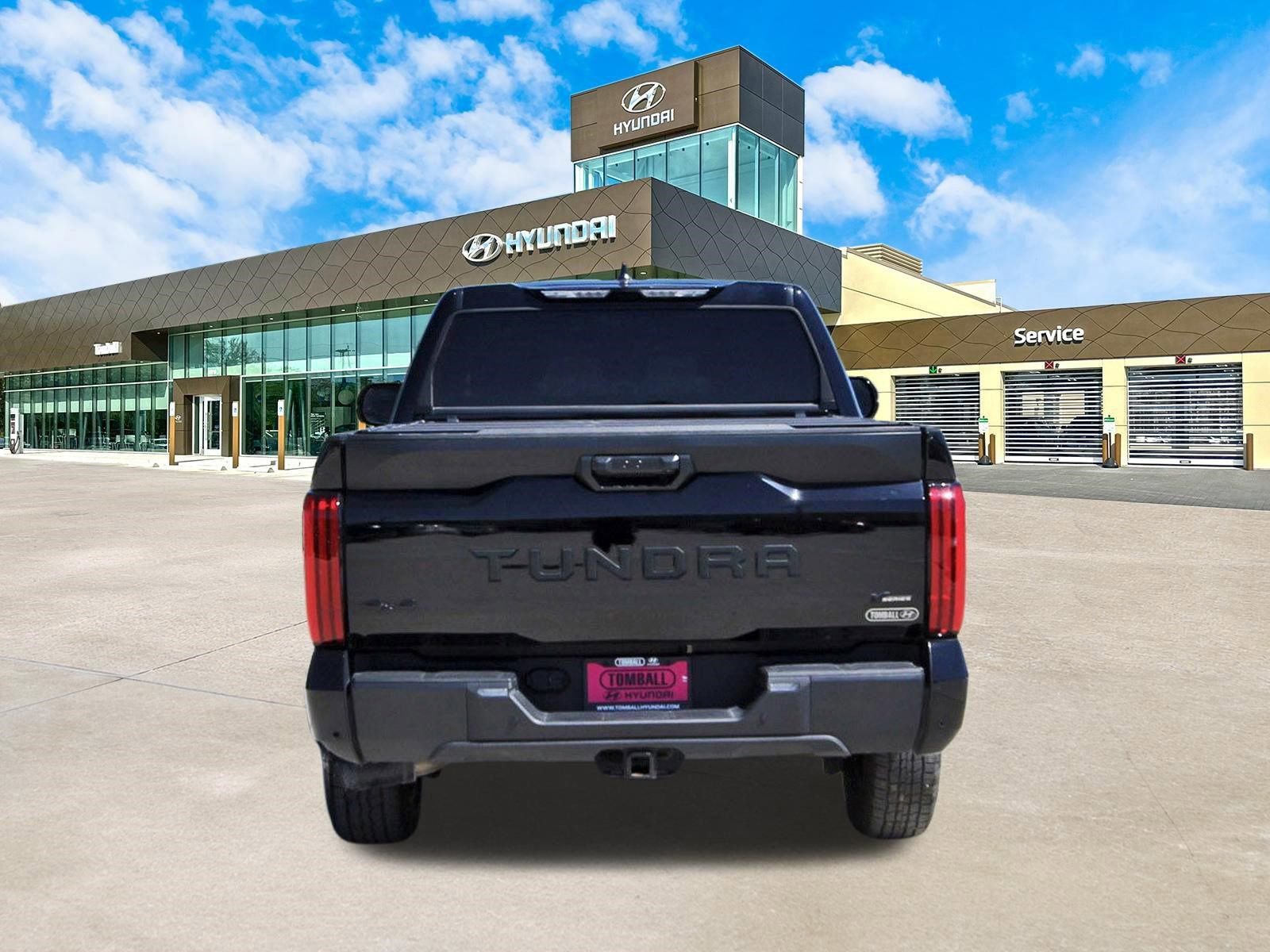 Used 2024 Toyota Tundra SR5 w/ SR5 Convenience Package image 7