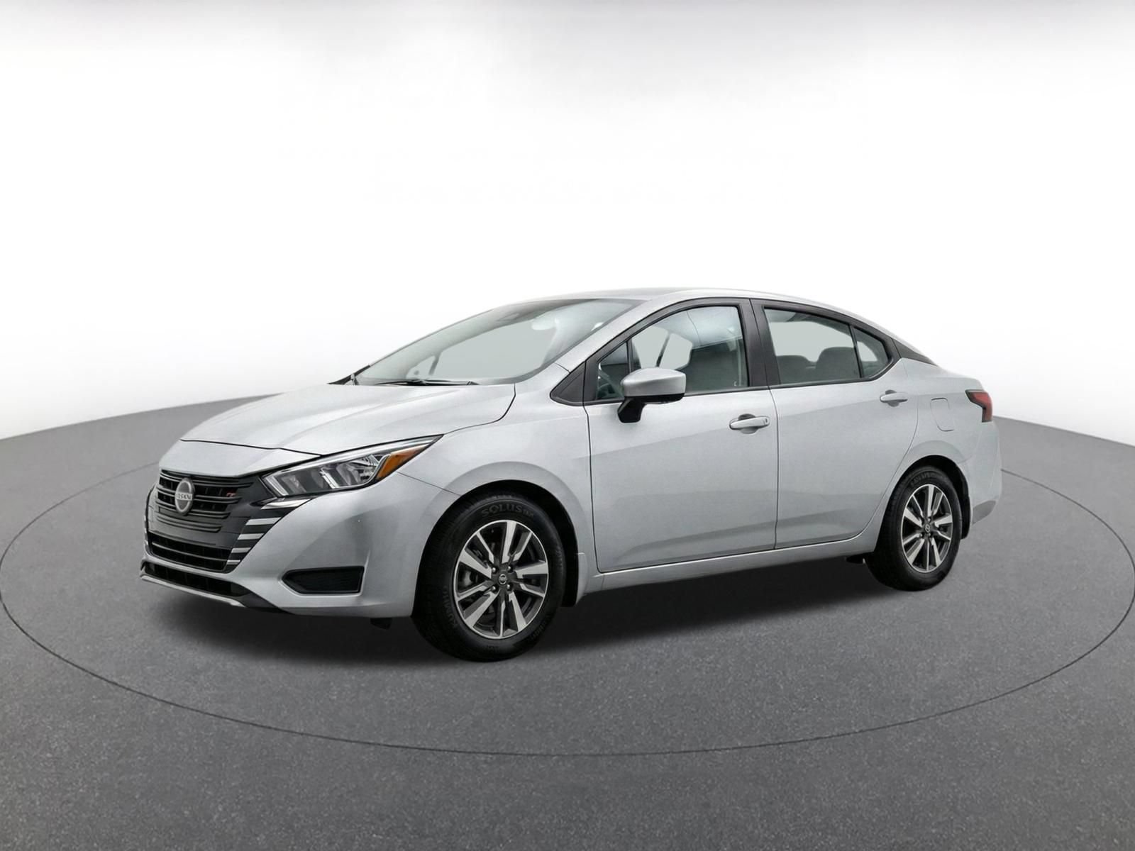 Used 2025 Nissan Versa SV FWD image 3