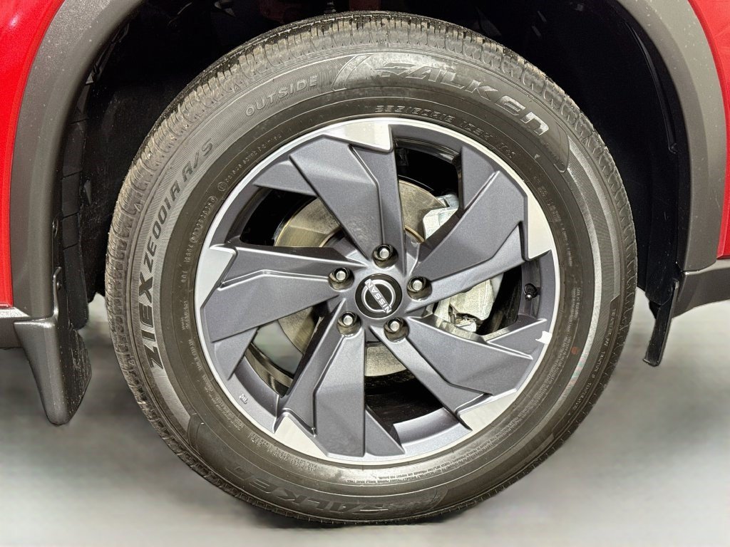 Used 2026 Nissan Rogue SV FWD image 31