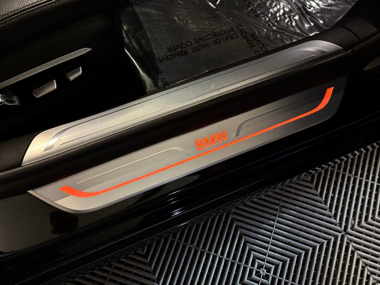 Used 2017 BMW 740i xDrive image 22