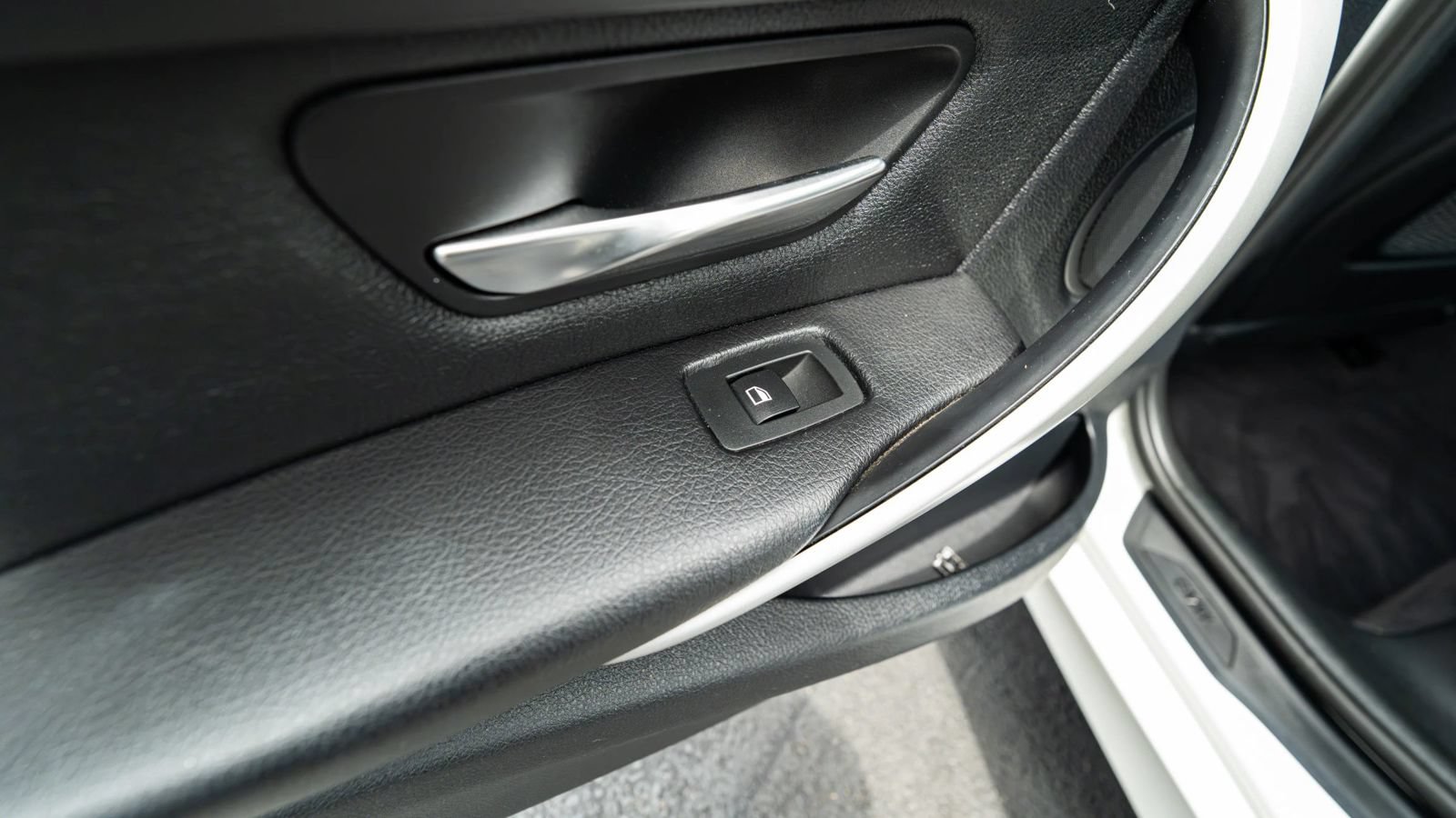 Used 2013 BMW 328i xDrive Sedan AWD/4WD image 25
