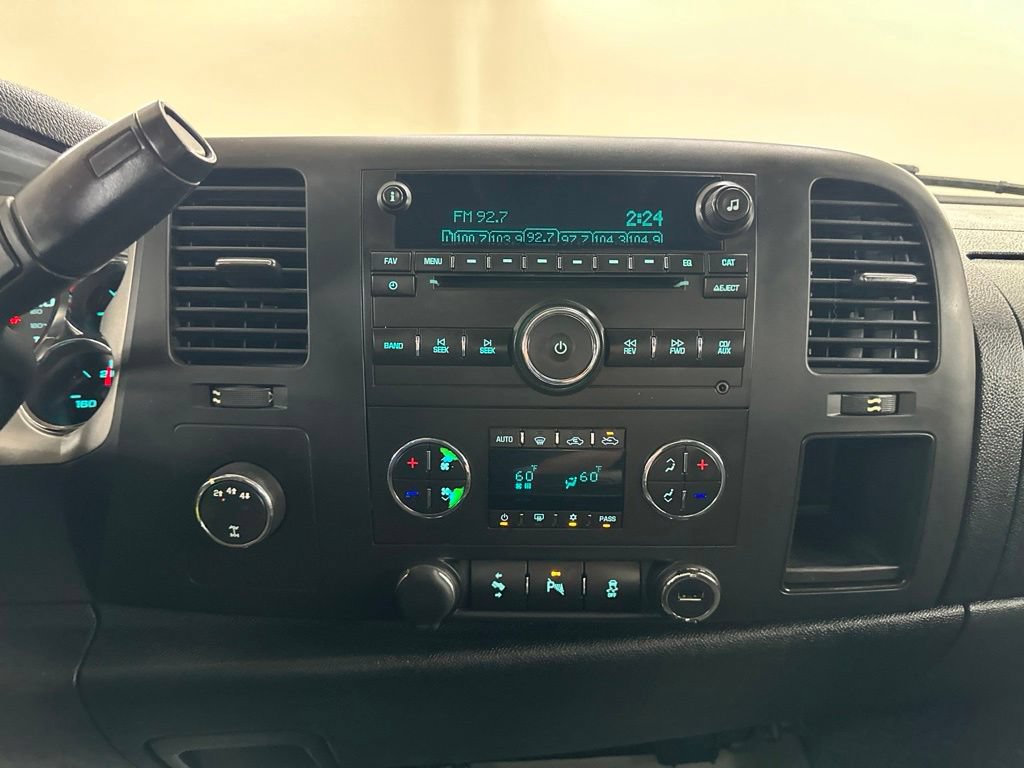 Used 2013 Chevrolet Silverado 2500 LT w/ Interior Plus Package AWD/4WD image 52