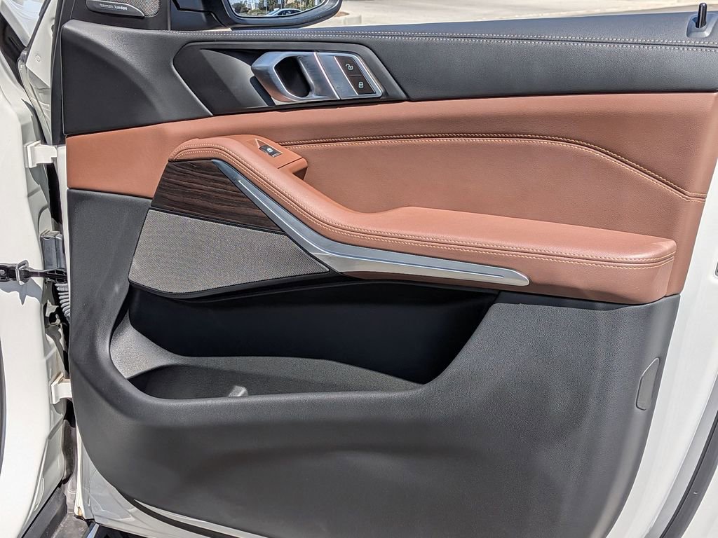 Used 2024 BMW X5 xDrive40i w/ Premium Package image 18