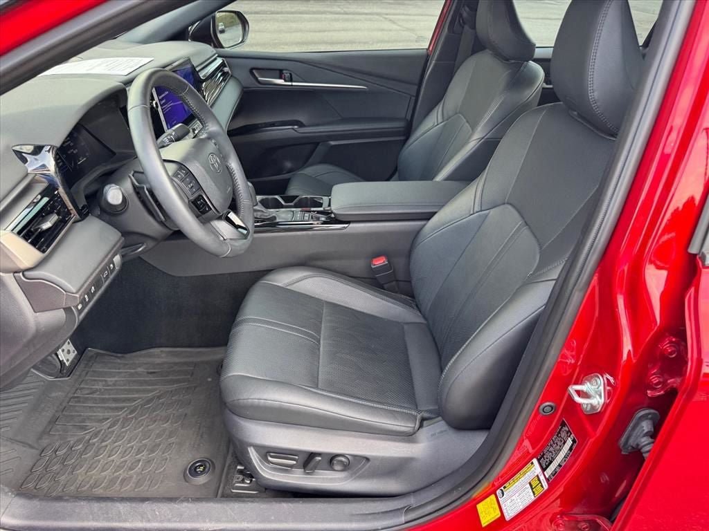 Used 2025 Toyota Camry XSE FWD image 13