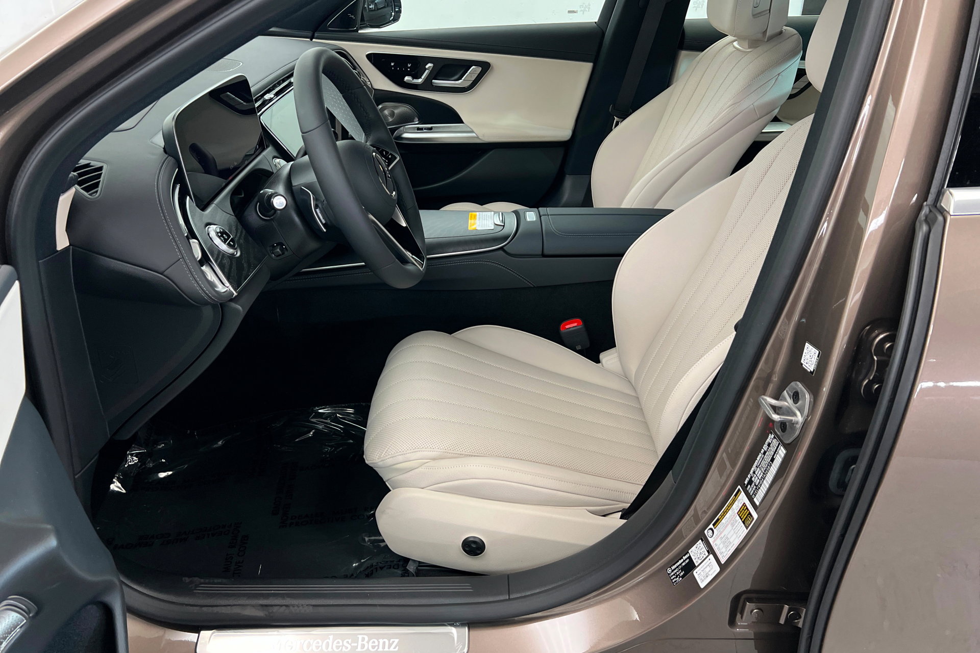 New 2026 Mercedes-Benz E 350 4MATIC Sedan image 17