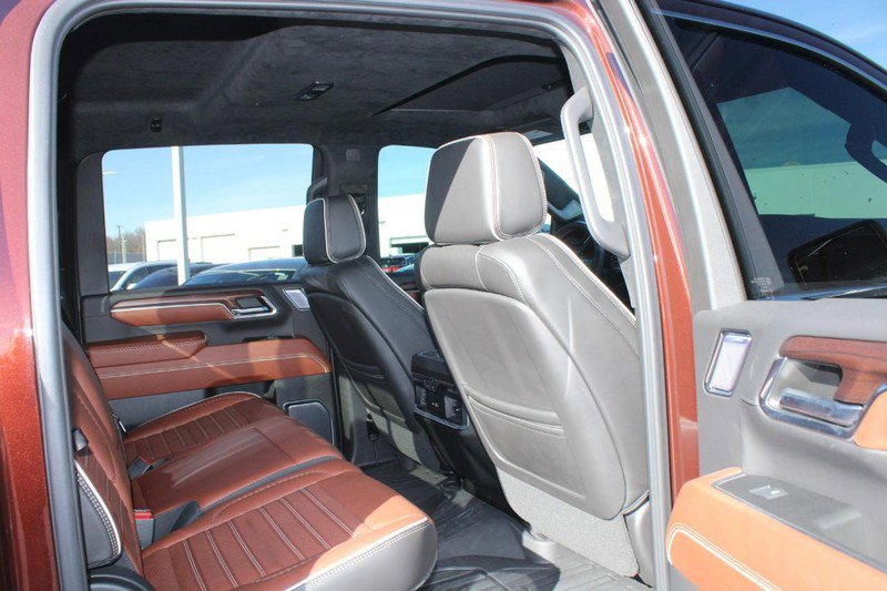 Used 2024 GMC Sierra 3500 Denali Ultimate image 13