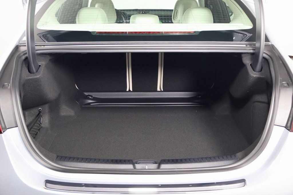 New 2027 Mercedes-Benz E 450 4MATIC Sedan image 8