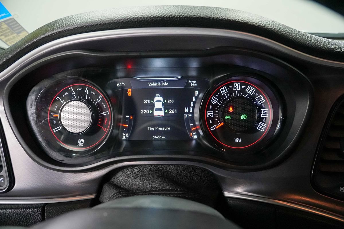 Used 2020 Dodge Challenger SXT w/ Driver Convenience Group RWD image 17