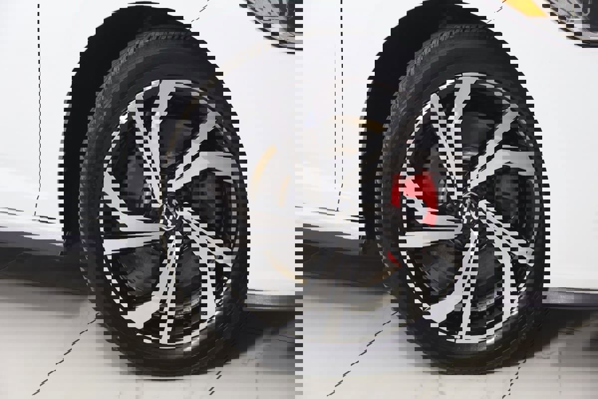 Used 2024 Volkswagen Jetta GLI Autobahn image 15