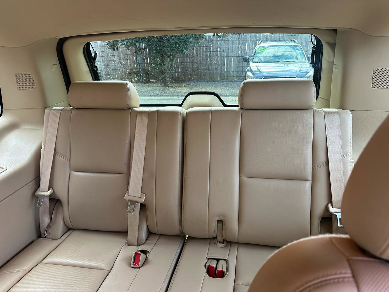 Used 2013 Cadillac Escalade Luxury image 30