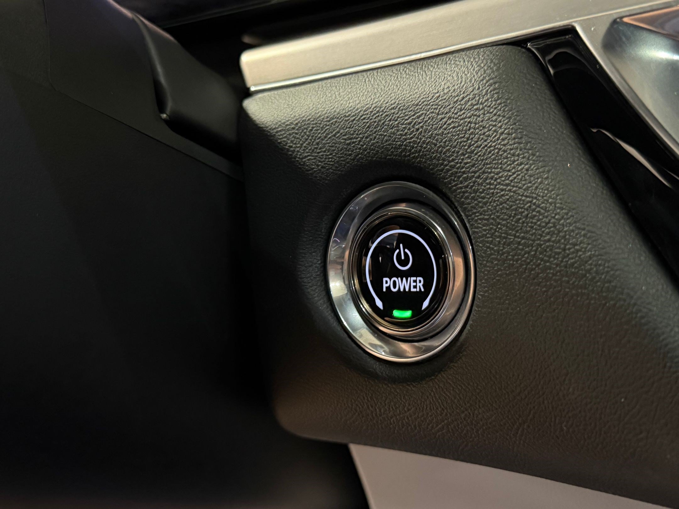 Certified 2024 Cadillac Lyriq Luxury RWD image 17