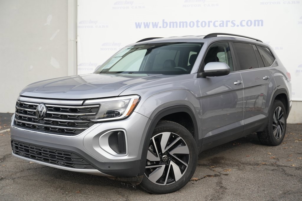 Used 2024 Volkswagen Atlas SE image 2