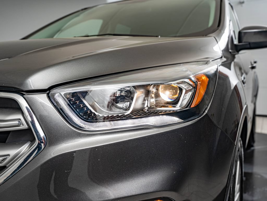 Used 2017 Ford Escape SE FWD image 13