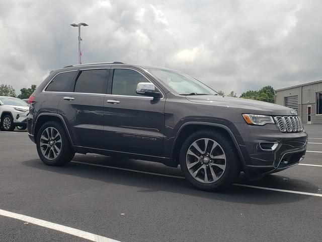 Used 2018 Jeep Grand Cherokee Overland AWD/4WD image 3