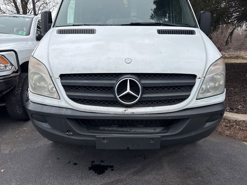 Used 2011 Mercedes-Benz Sprinter 2500 image 3