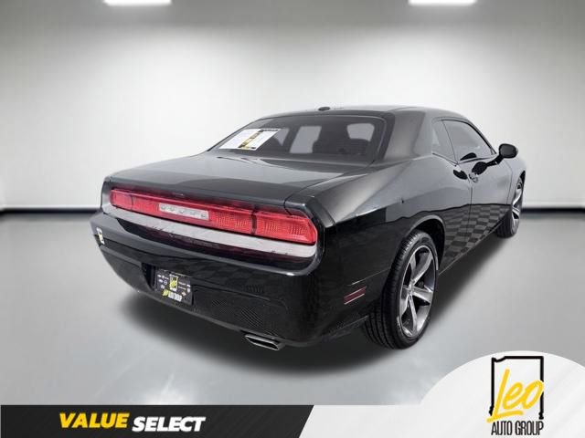 Used 2013 Dodge Challenger SXT RWD image 6