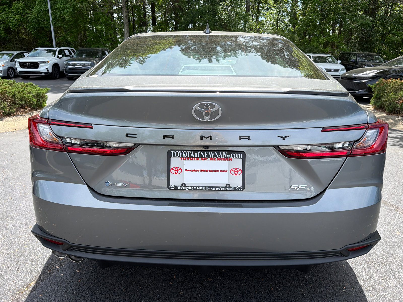 Used 2026 Toyota Camry SE FWD image 4