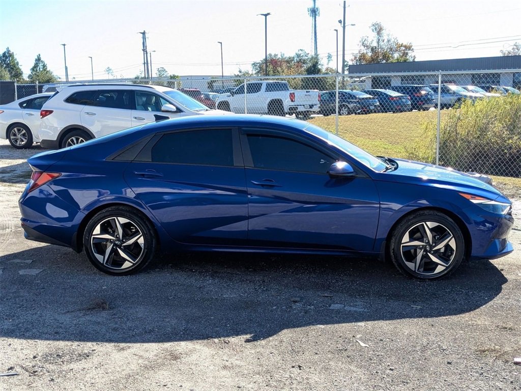 Used 2023 Hyundai Elantra SEL w/ Convenience Package image 4