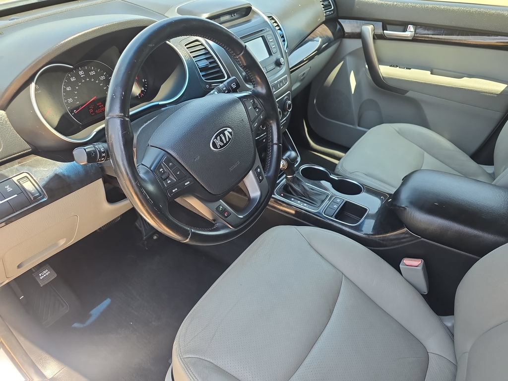 Used 2014 Kia Sorento LX AWD/4WD image 15