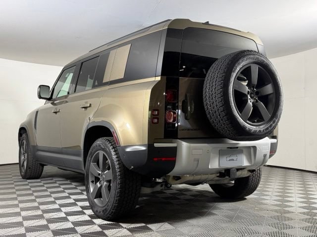 Certified 2025 Land Rover Defender 110 S AWD/4WD image 4