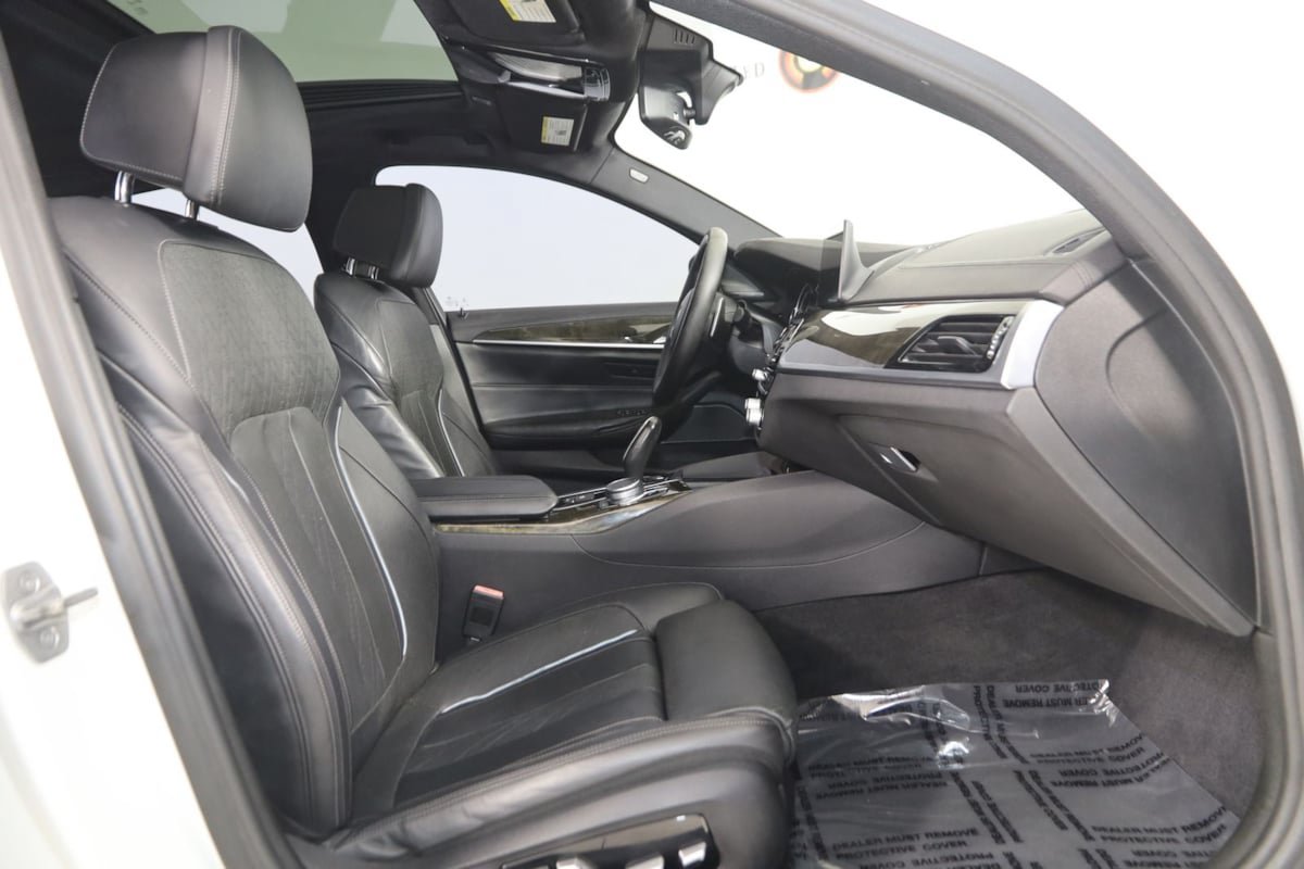 Used 2018 BMW M550i xDrive AWD/4WD image 13