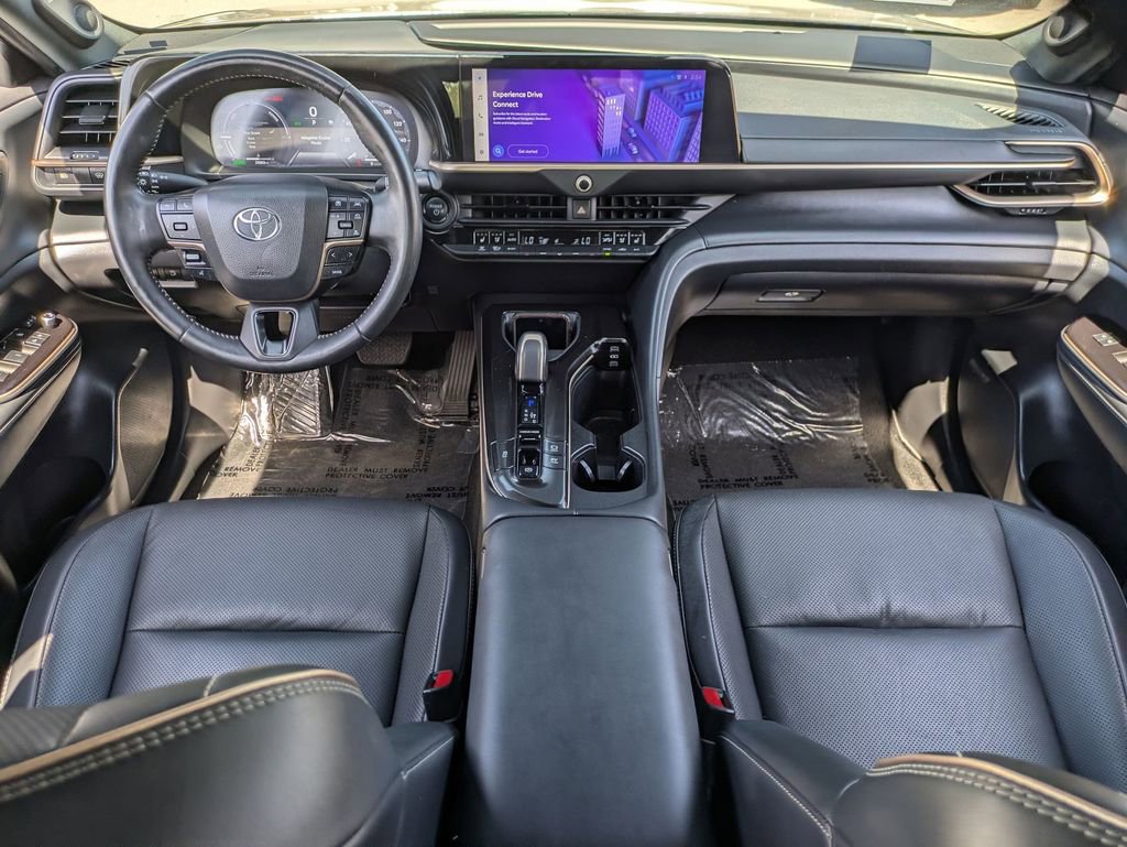 Used 2024 Toyota Crown AWD/4WD image 25