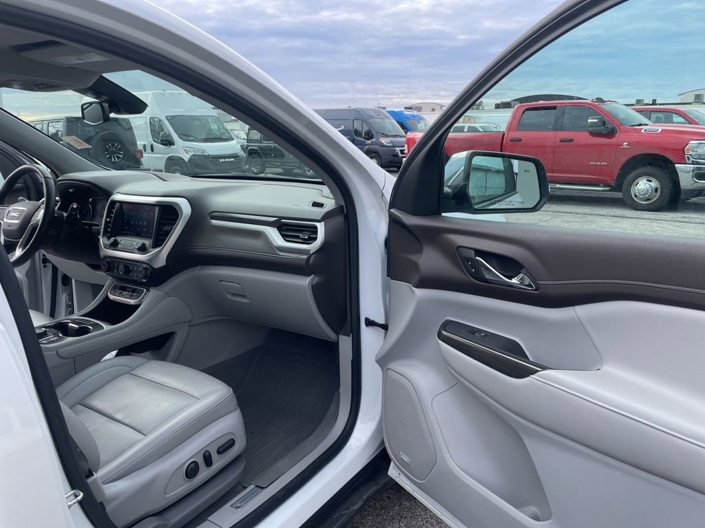 Used 2023 GMC Acadia SLT w/ Technology Package image 37