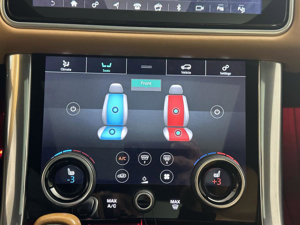 Used 2020 Land Rover Range Rover Sport SVR image 39