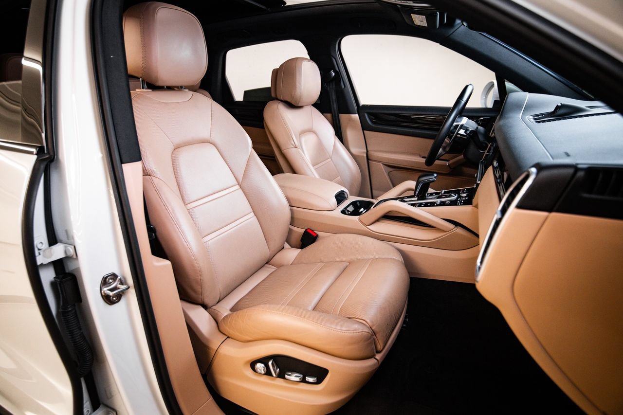 Used 2019 Porsche Cayenne AWD/4WD image 29