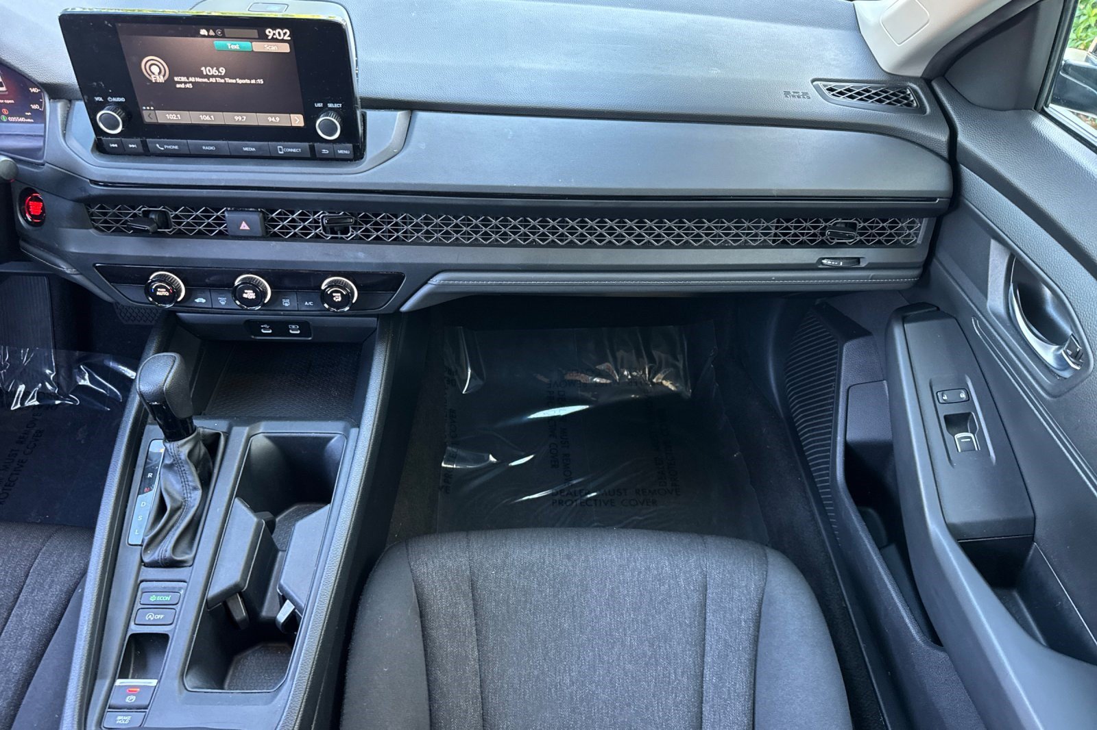 Used 2023 Honda Accord LX image 30