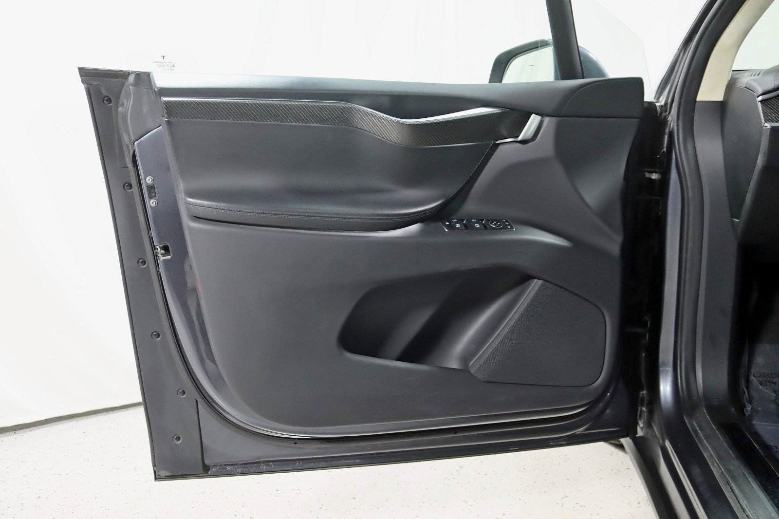 Used 2016 Tesla Model X Performance image 34