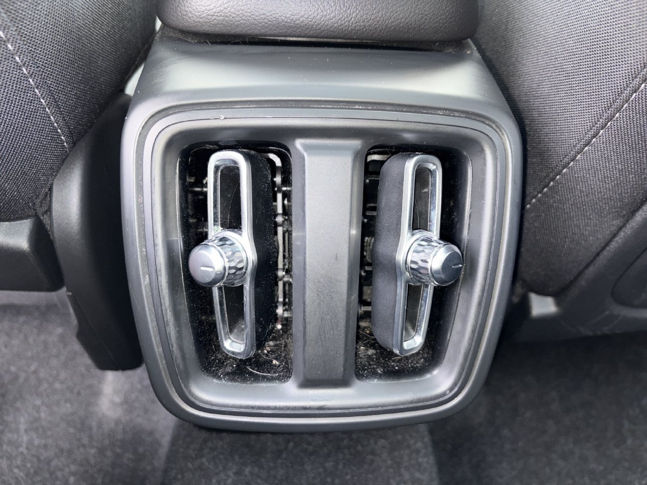 Used 2025 Volvo XC40 B5 Core AWD/4WD image 20