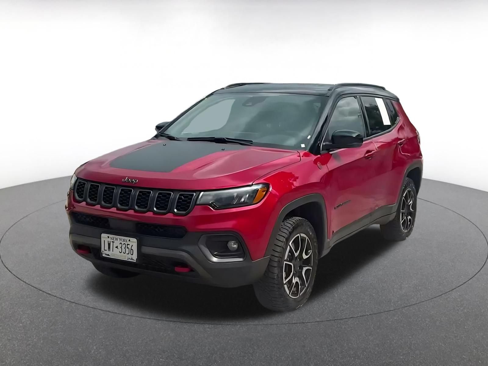 Used 2025 Jeep Compass Trailhawk AWD/4WD image 7