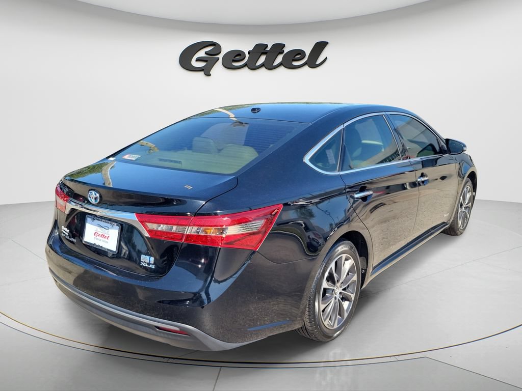 Used 2017 Toyota Avalon XLE Plus w/ Carpet Mat Package FWD image 5