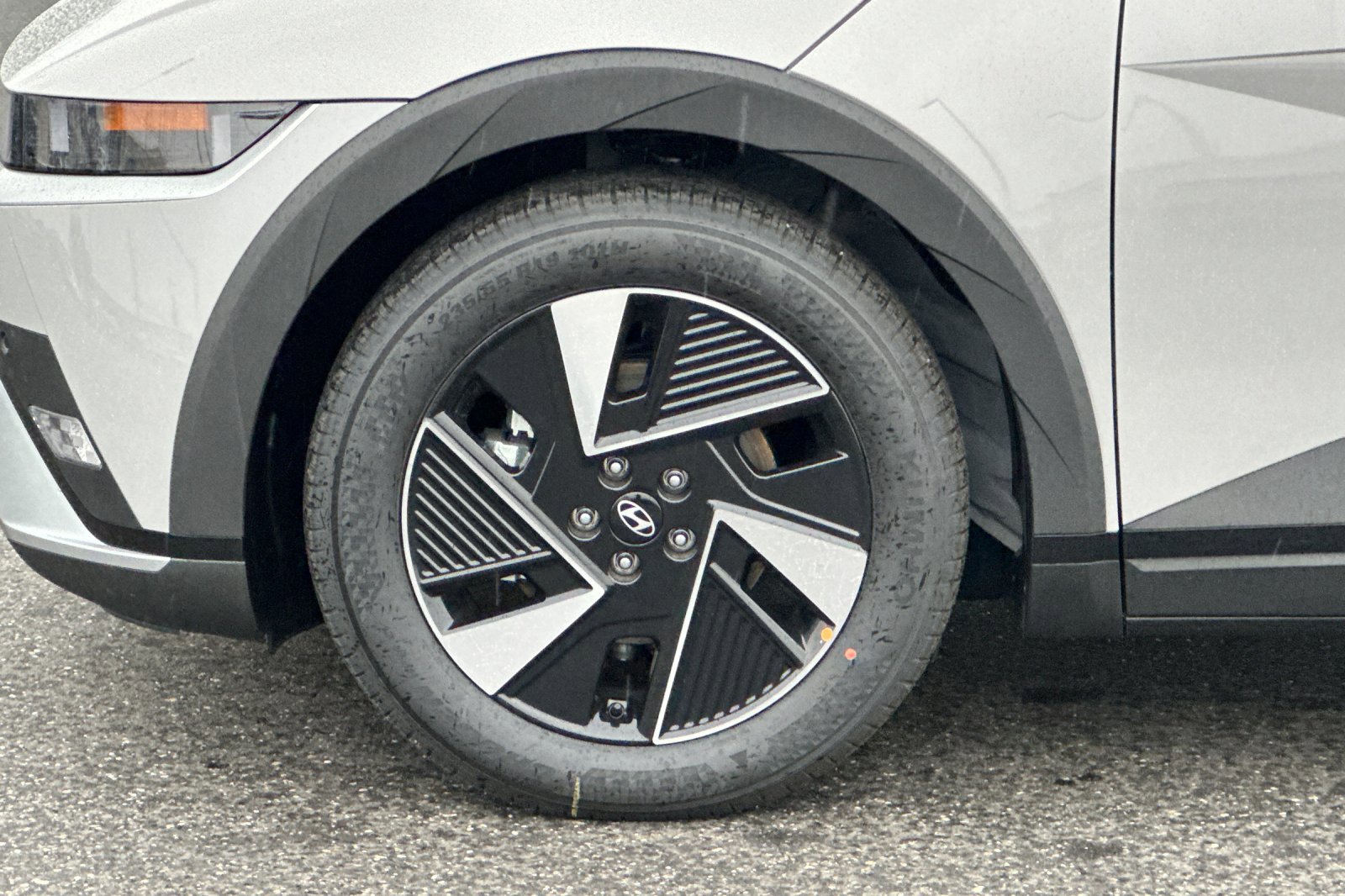 New 2026 Hyundai Ioniq 5 SE image 26