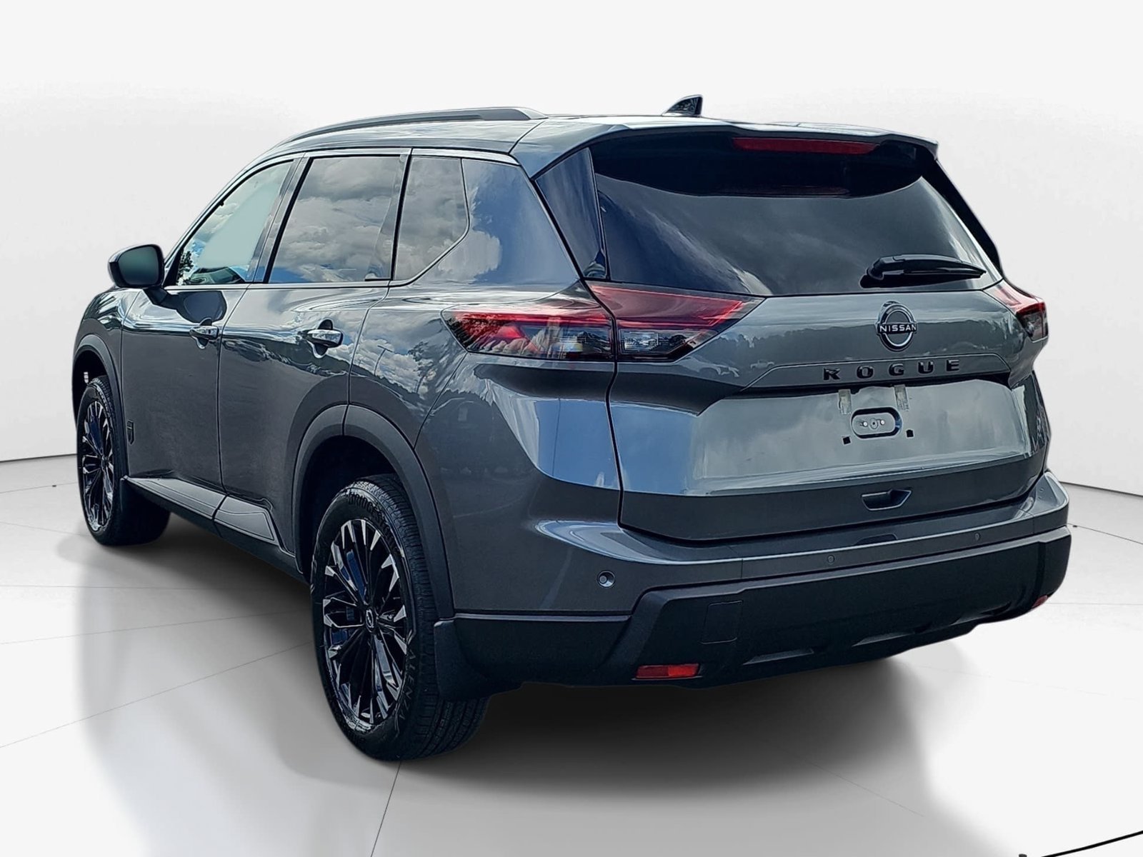 New 2027 Nissan Rogue Dark Armor FWD image 8