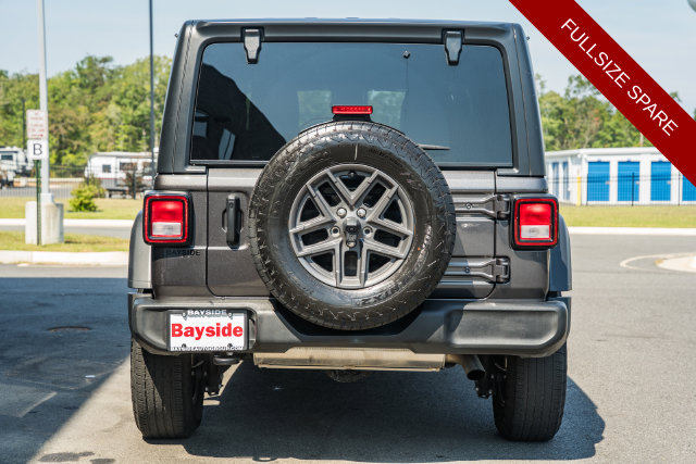 Used 2025 Jeep Wrangler Unlimited Sport AWD/4WD image 11