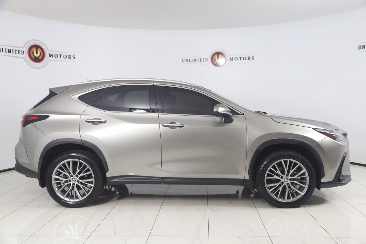Used 2024 Lexus NX 350h AWD w/ Premium Package image 2