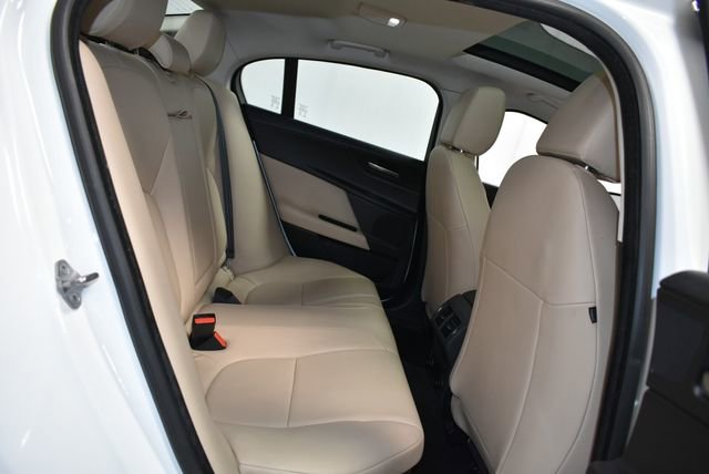 Used 2017 Jaguar XE Premium AWD/4WD image 31